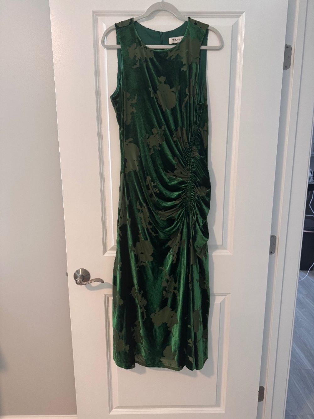 Taylor Elegant Green Velvet Dress